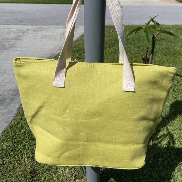 RAE DUNN Bee Kind Insulated Tote Bag - Picture 7 of 15